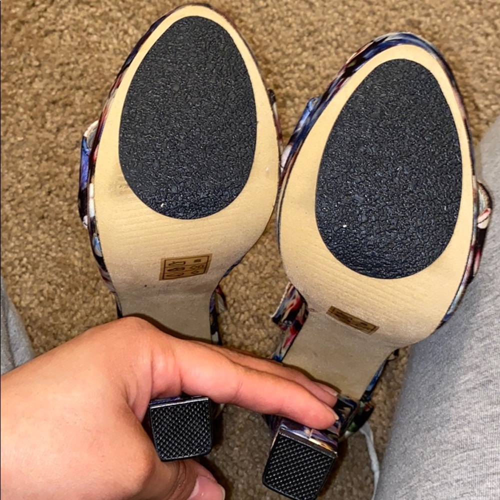 ALDO PUMPS - Picture 4 of 4